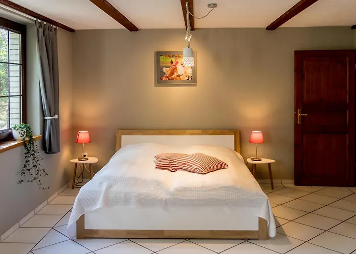 Hof Below ヴェセンベルク